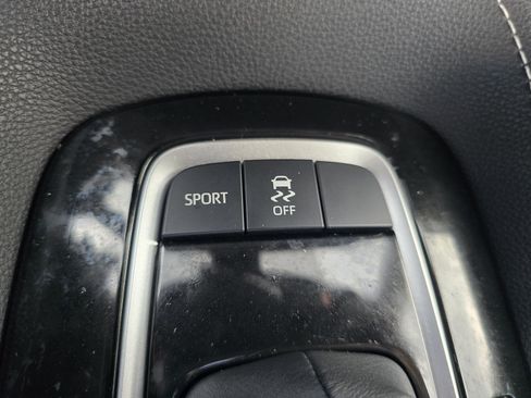 Used 2022 Toyota Corolla SE FWD image 21