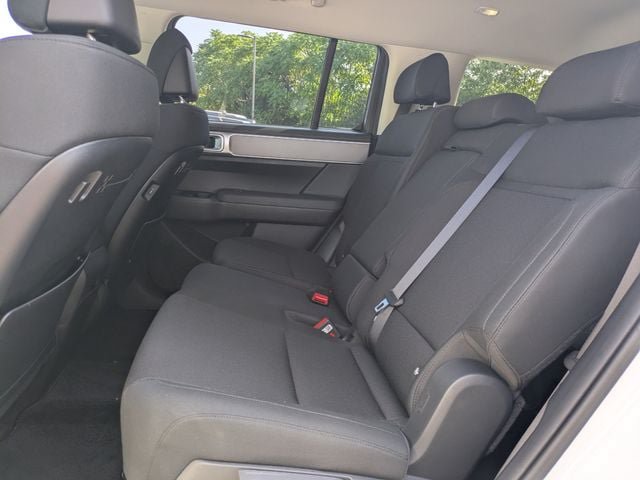 Certified 2026 Hyundai Santa Fe SE AWD/4WD image 14