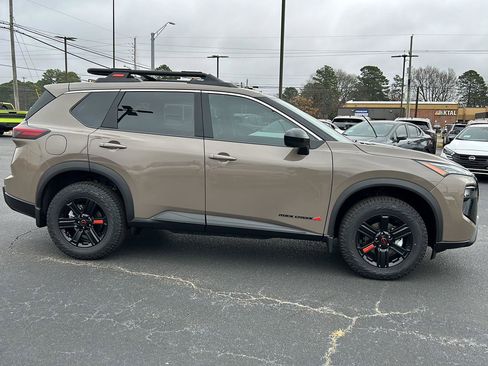 New 2026 Nissan Rogue SV image 7