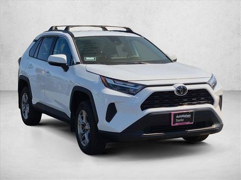 Used 2024 Toyota RAV4 XLE FWD image 3