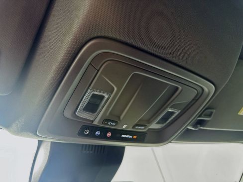 Used 2022 Chevrolet Silverado 1500 LT image 33