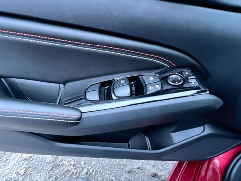 Used 2023 Nissan Altima 2.5 SR w/ SR Premium Package image 13