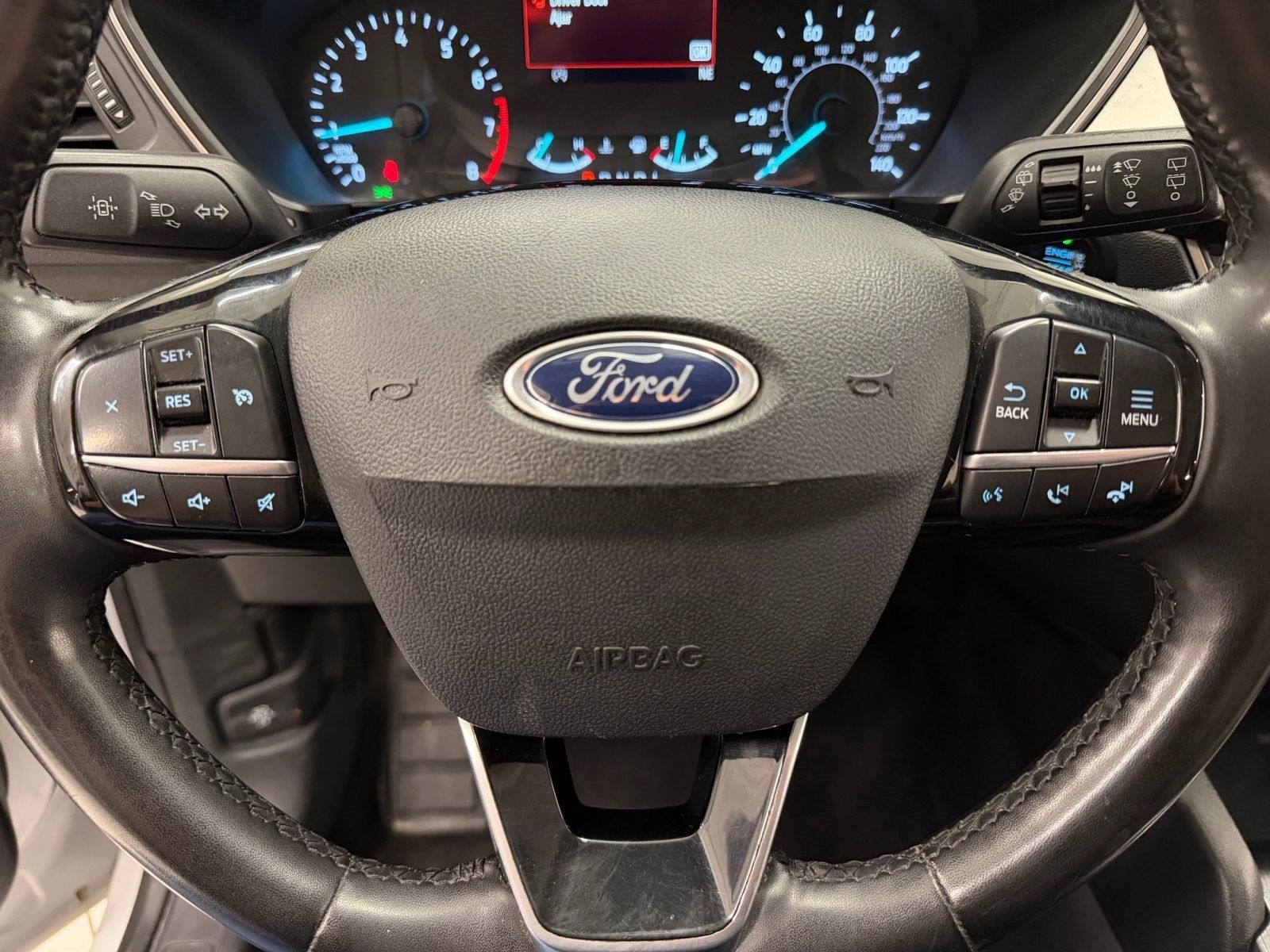 Used 2022 Ford Escape SE w/ SE Sport Appearance Package AWD/4WD image 9