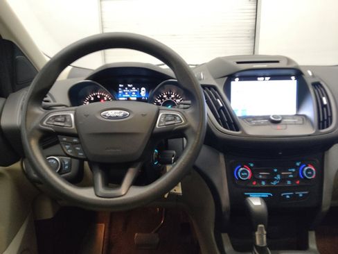 Used 2017 Ford Escape SE w/ Equipment Group 201A FWD image 22