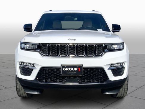 Used 2025 Jeep Grand Cherokee Limited w/ Luxury Tech Group II image 4