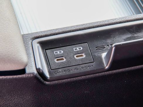 Used 2026 Toyota Sienna LE FWD image 23