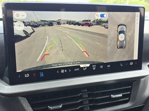 Used 2025 Ford Explorer Platinum RWD image 37