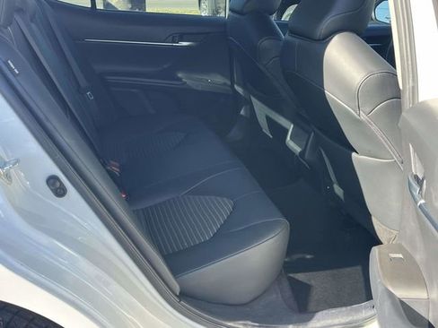Used 2024 Toyota Camry SE image 20