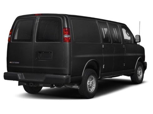 Used 2018 Chevrolet Express 2500 w/ Driver Convenience Package RWD image 2