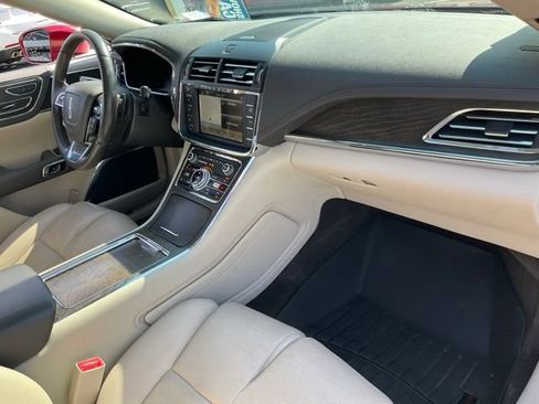 Used 2017 Lincoln Continental Select w/ Climate Package AWD/4WD image 21