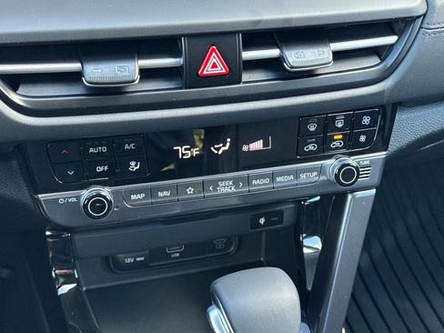 New 2026 Kia Seltos EX image 17