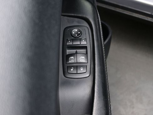 Used 2015 Dodge Challenger SXT Plus w/ Driver Convenience Group image 10