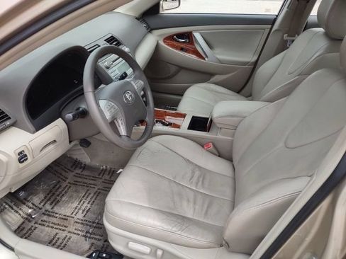 Used 2009 Toyota Camry FWD image 11