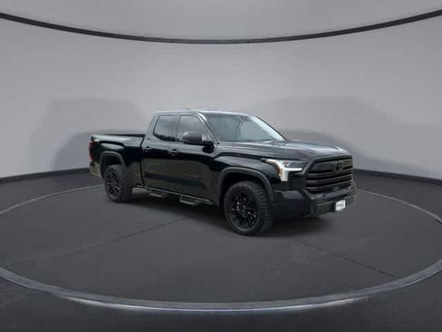 Used 2022 Toyota Tundra SR5 AWD/4WD image 2
