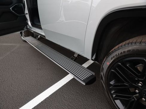 New 2026 Jeep Grand Wagoneer L Limited image 10