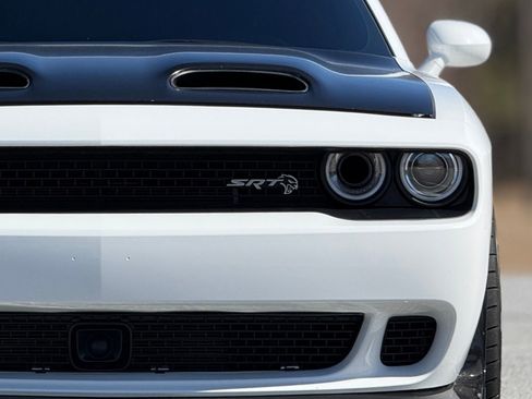 Used 2019 Dodge Challenger SRT Hellcat w/ Alcantara Appearance Package image 14