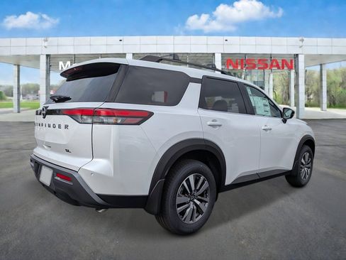 New 2026 Nissan Pathfinder SL FWD image 4
