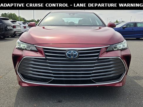 Used 2021 Toyota Avalon XLE FWD image 2