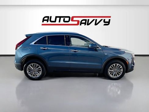 Used 2024 Cadillac XT4 Premium Luxury w/ Cold Weather Package AWD/4WD image 8
