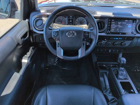 Used 2023 Toyota Tacoma TRD Off-Road w/ TRD Premium Off Road Package image 15