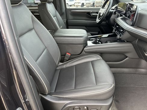 Used 2025 Chevrolet Tahoe Premier image 14