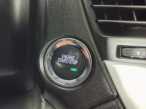 Used 2018 GMC Yukon XL SLT image 13