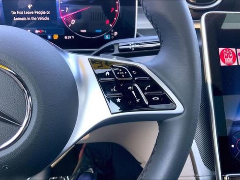 Used 2025 Mercedes-Benz C 300 C 300 image 21