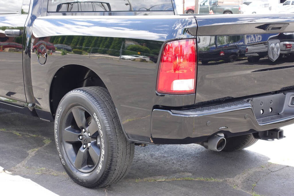 Used 2022 RAM 1500 Classic SLT w/ Electronics Convenience Group AWD/4WD image 11
