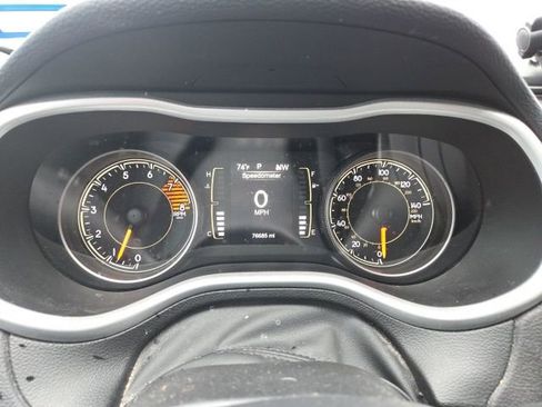 Used 2018 Jeep Cherokee Latitude Plus w/ Comfort/Convenience Group image 6