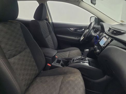 Used 2017 Nissan Rogue Sport SV w/ SV Premium Package FWD image 21