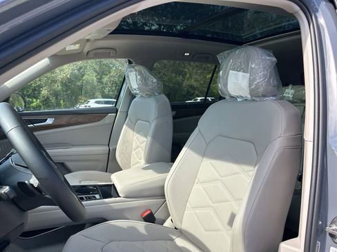 New 2026 Volkswagen Atlas SE FWD image 21