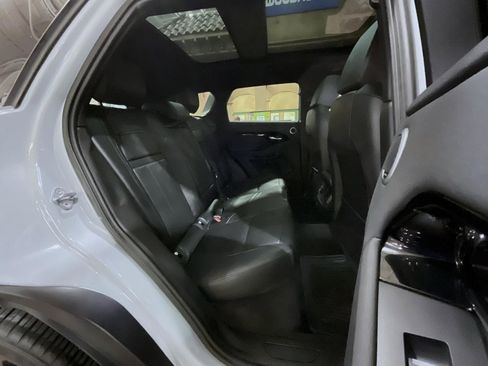 Used 2025 Land Rover Range Rover Evoque S AWD/4WD image 18