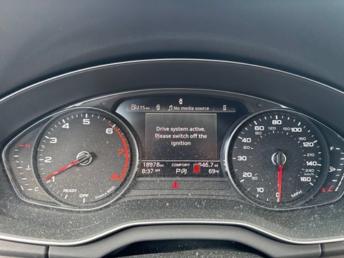 Used 2024 Audi Q5 2.0T Premium w/ Convenience Package AWD/4WD image 7