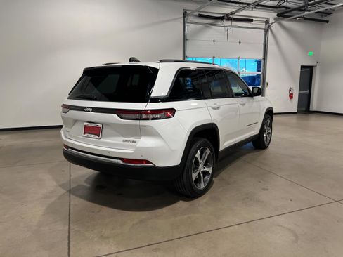 Used 2023 Jeep Grand Cherokee Limited w/ Trailer Tow Prep Group (B) image 3