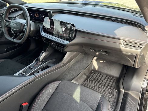 Used 2025 Dodge Charger R/T w/ Quick Order Package 25M R/T image 34