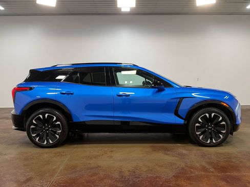 Used 2025 Chevrolet Blazer EV RS AWD/4WD image 23