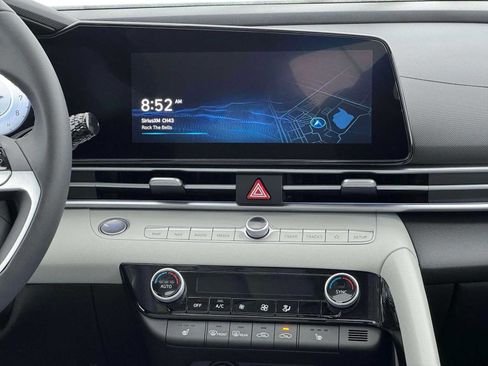 New 2026 Hyundai Elantra Limited FWD image 19