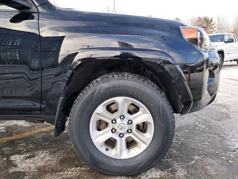 Used 2022 Toyota 4Runner SR5 image 9