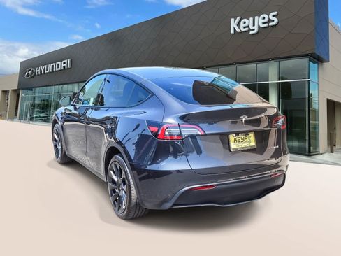 Used 2024 Tesla Model Y Long Range AWD/4WD image 7
