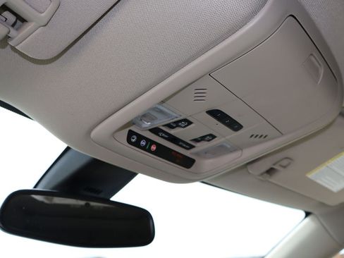 Used 2021 Buick Enclave Premium w/ Sun and Sites Package image 29