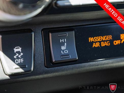 Used 2022 Toyota RAV4 XLE Premium AWD/4WD image 5