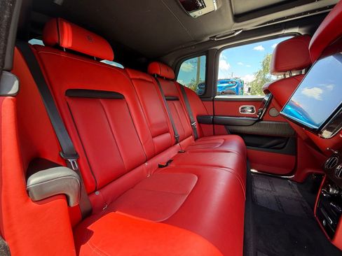 Used 2019 Rolls-Royce Cullinan AWD/4WD image 44