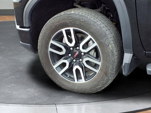 Certified 2024 GMC Sierra 1500 AT4 w/ Technology Package AWD/4WD image 22