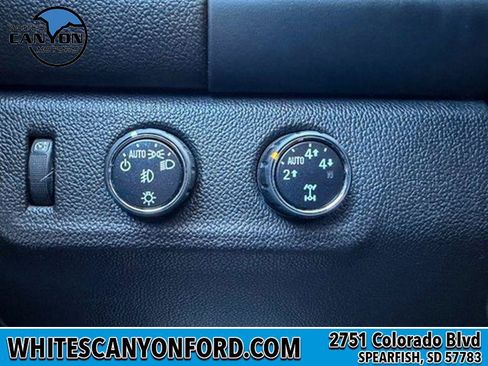 Used 2015 GMC Canyon SLE w/ All-Terrain Package AWD/4WD image 16