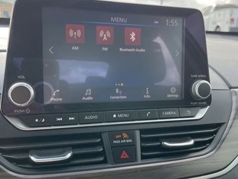 Used 2025 Nissan Altima 2.5 SV image 38