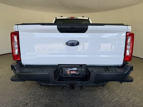 Used 2023 Ford F250 XL AWD/4WD image 7
