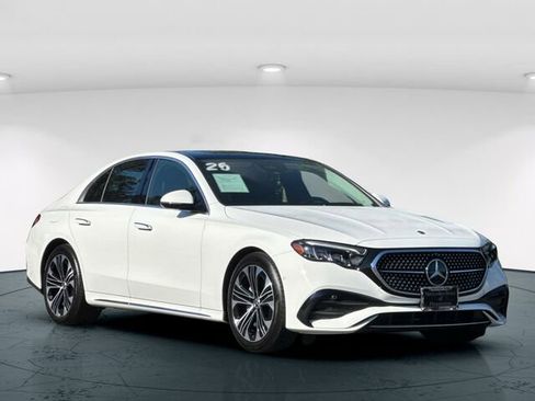 Used 2025 Mercedes-Benz E 350 Sedan image 9