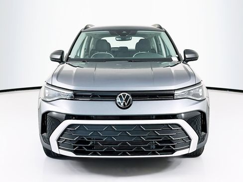 Used 2025 Volkswagen Taos S image 2