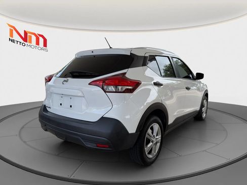 Used 2019 Nissan Kicks S FWD image 5