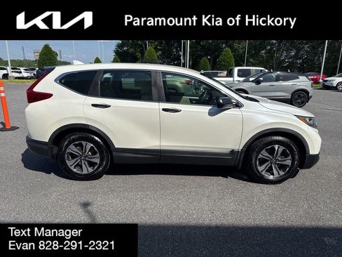 Used 2017 Honda CR-V LX image 8